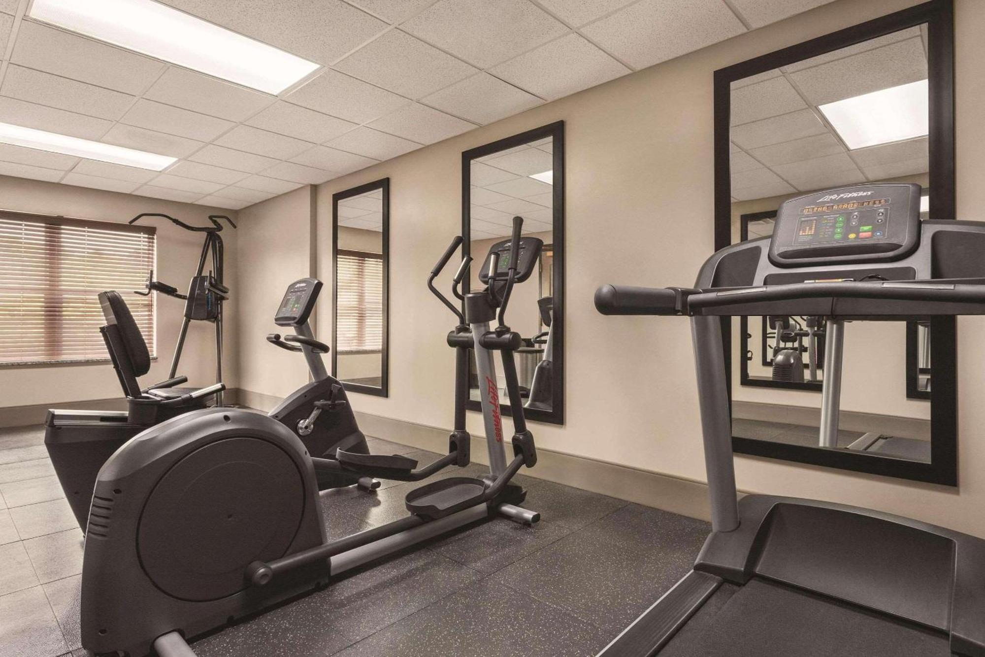 Country Inn & Suites By Radisson, Nashville Airport East, Tn Kültér fotó